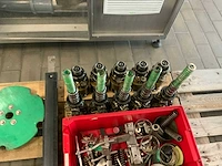 1989 bertolaso capvit 31,5x24 dop flessensluitmachine - afbeelding 28 van  36