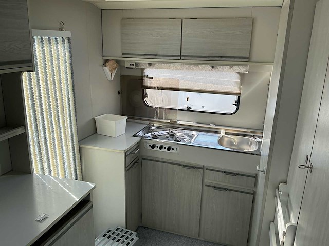 1989 beyerland beyerland vitesse 3.80/2 caravan - afbeelding 3 van  16