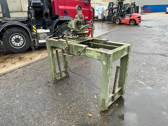 1989 b.m.e 854-6991 steenklem - afbeelding 2 van  5