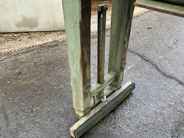 1989 b.m.e 854-6991 steenklem - afbeelding 1 van  7