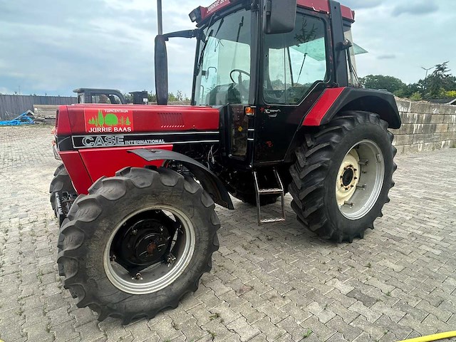 1989 case international 845 xl vierwielaangedreven landbouwtractor - afbeelding 2 van  6