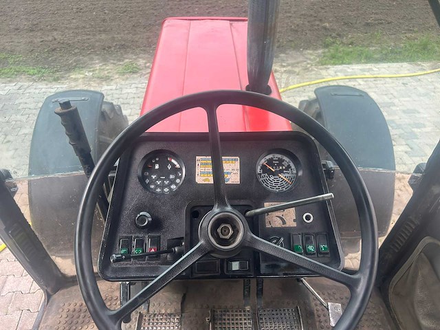 1989 case international 845 xl vierwielaangedreven landbouwtractor - afbeelding 7 van  7