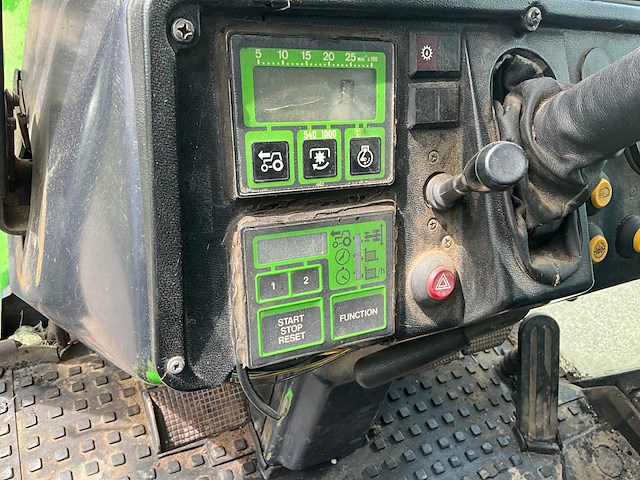 1989 deutz-fahr dx 6.10 vierwielaangedreven landbouwtractor - afbeelding 33 van  45