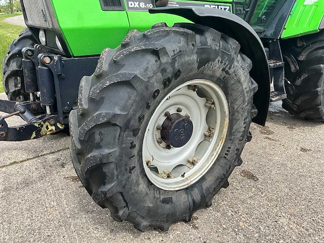 1989 deutz-fahr dx 6.10 vierwielaangedreven landbouwtractor - afbeelding 42 van  45