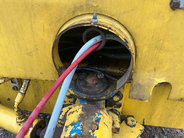 1989 dynapach cc 10 getrokken grondwals - afbeelding 3 van  14