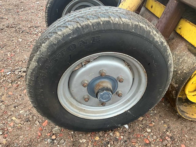 1989 dynapach cc 10 getrokken grondwals - afbeelding 12 van  14