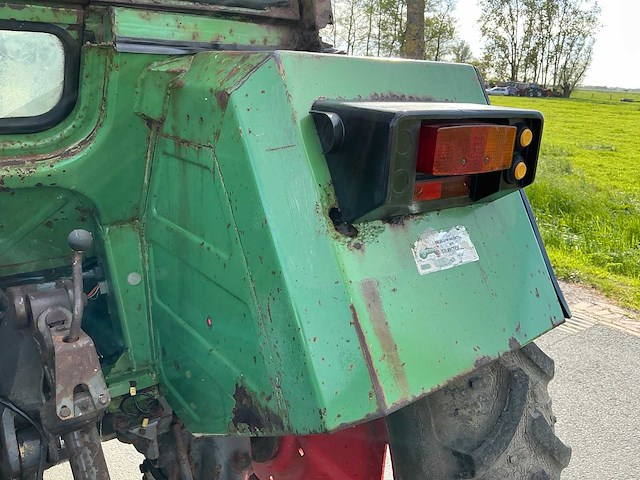 1989 fendt farmer 308 lsa turbomatik vierwielaangedreven landbouwtractor - afbeelding 12 van  34