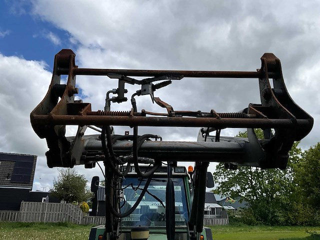 1989 fendt farmer 308lsa turbomatik vierwielaangedreven landbouwtractor met voorlader - afbeelding 8 van  41