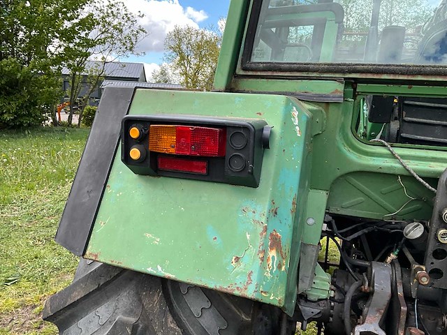 1989 fendt farmer 308lsa turbomatik vierwielaangedreven landbouwtractor met voorlader - afbeelding 16 van  41