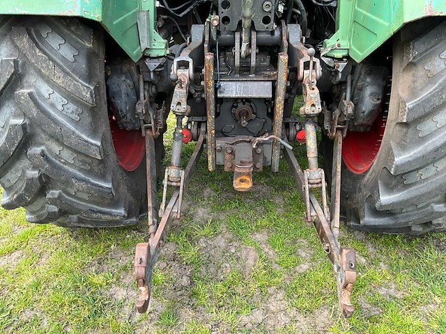 1989 fendt farmer 308lsa turbomatik vierwielaangedreven landbouwtractor met voorlader - afbeelding 17 van  41