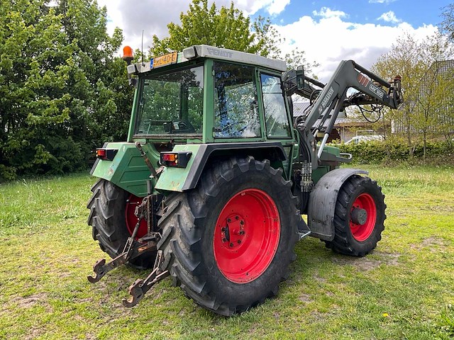 1989 fendt farmer 308lsa turbomatik vierwielaangedreven landbouwtractor met voorlader - afbeelding 6 van  32