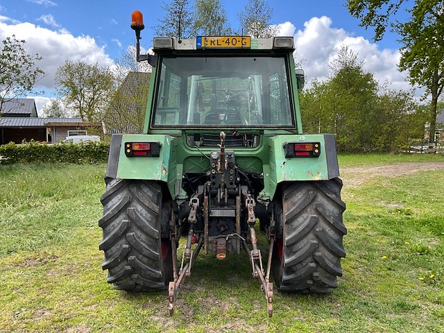 1989 fendt farmer 308lsa turbomatik vierwielaangedreven landbouwtractor met voorlader - afbeelding 7 van  32