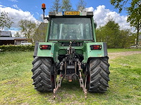 1989 fendt farmer 308lsa turbomatik vierwielaangedreven landbouwtractor met voorlader - afbeelding 7 van  32
