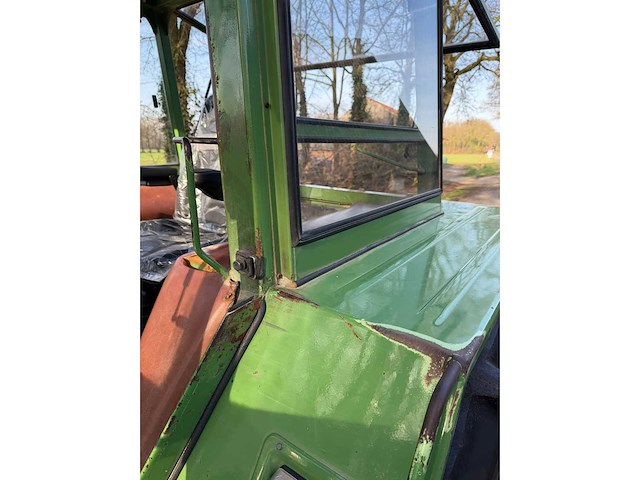 1989 fendt favorit 610 ls tweewielaangedreven landbouwtractor - afbeelding 2 van  17