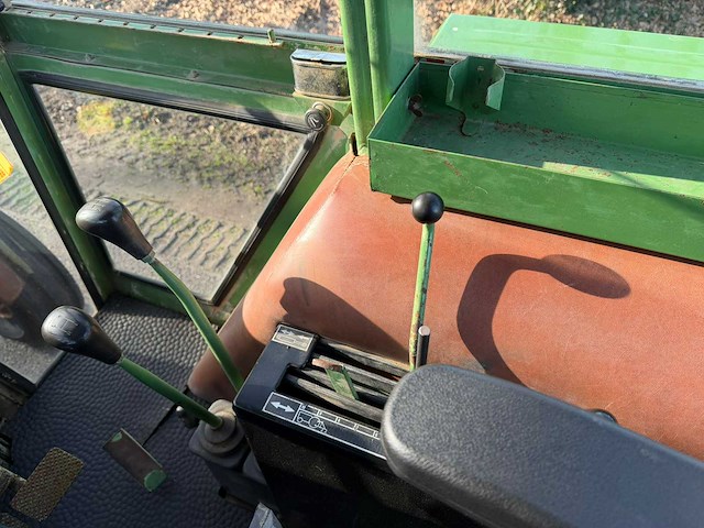 1989 fendt favorit 610 ls tweewielaangedreven landbouwtractor - afbeelding 3 van  17