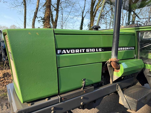 1989 fendt favorit 610 ls tweewielaangedreven landbouwtractor - afbeelding 13 van  17