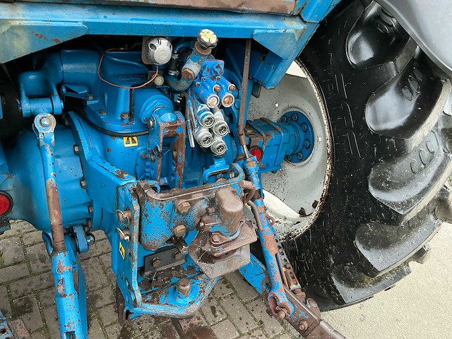 1989 ford 5110 generatie || tweewielaangedreven landbouwtractor - afbeelding 13 van  24