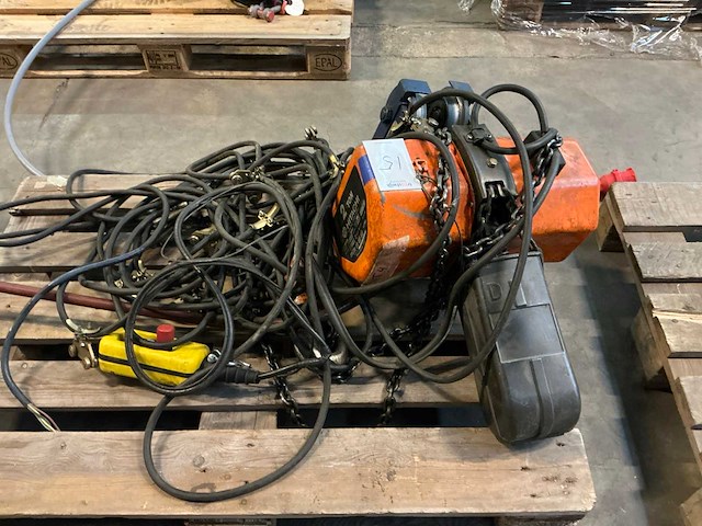 1989 hitachi 2snh elektrische kettingtakel - afbeelding 1 van  5