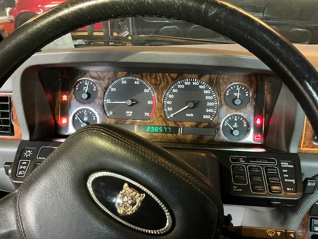1989 jaguar sovereign 4.0 personenauto - afbeelding 9 van  54