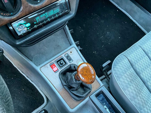 1989 mercedes-benz 190e 2.0 personenauto jvr-84-h - afbeelding 12 van  30