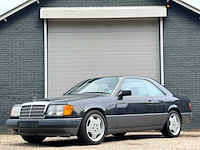 1989 mercedes-benz 200-500 automaat - met kenteken (w124) 230 ce personenauto - afbeelding 1 van  12