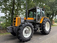 1989 renault 145.14 turbo vierwielaangedreven landbouwtractor - afbeelding 3 van  10