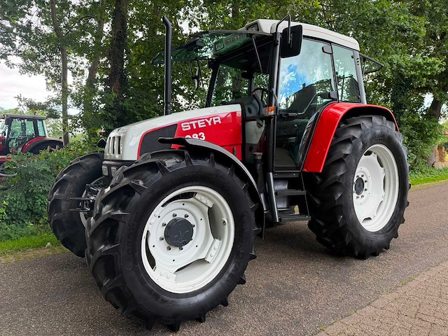 1989 steyr 9083 vierwielaangedreven landbouwtractor - afbeelding 1 van  12
