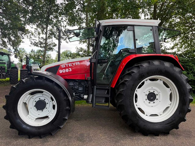 1989 steyr 9083 vierwielaangedreven landbouwtractor - afbeelding 5 van  12