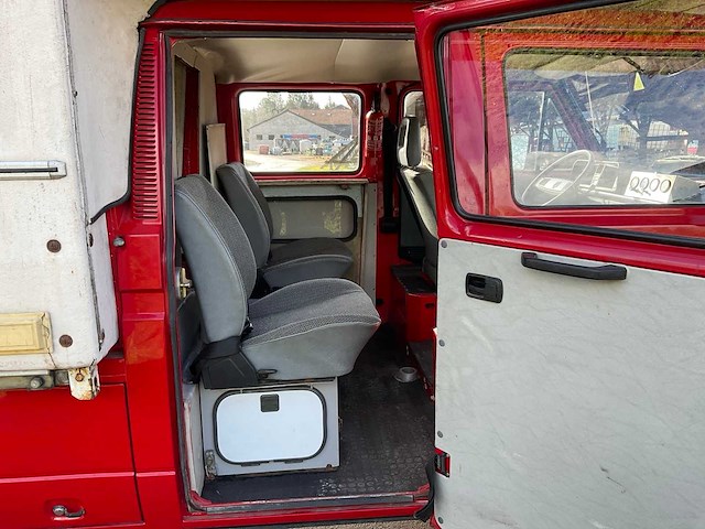 1989 volkswagen/steyr-puch t3 syncro 4x4 16 inch dubbele cabine camper - afbeelding 27 van  72