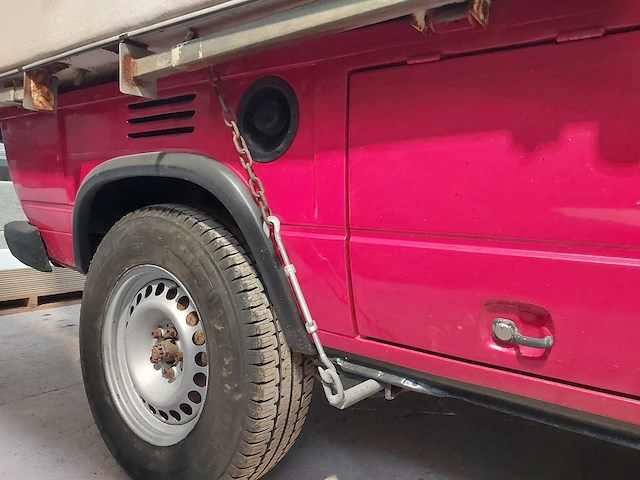 1989 volkswagen/steyr-puch t3 syncro 4x4 16 inch dubbele cabine camper - afbeelding 36 van  72