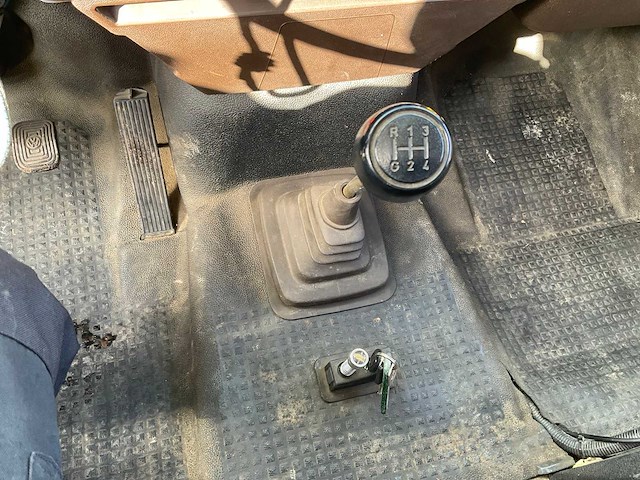 1989 volkswagen/steyrpuch t3 syncro 16 inch 4x4 camper - afbeelding 20 van  65