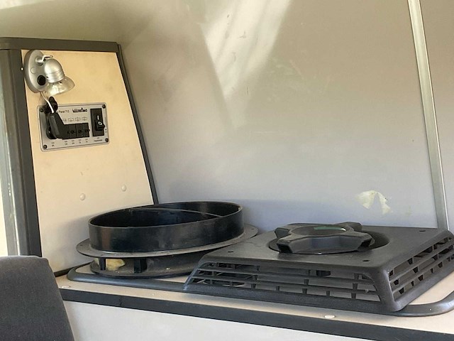 1989 volkswagen/steyrpuch t3 syncro 16 inch 4x4 camper - afbeelding 30 van  65