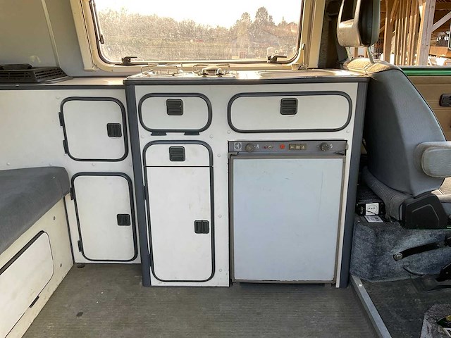 1989 volkswagen/steyrpuch t3 syncro 16 inch 4x4 camper - afbeelding 31 van  65