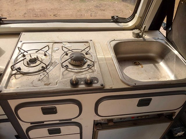 1989 volkswagen/steyrpuch t3 syncro 16 inch 4x4 camper - afbeelding 57 van  65