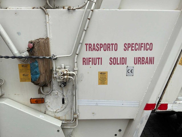1989 volvo f12 400 intercooler vuilniswagen - afbeelding 4 van  32