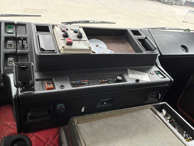 1989 volvo f12 400 intercooler vuilniswagen - afbeelding 11 van  32