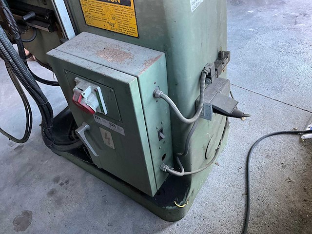 1989 yeong chin ycm-1 1/2 v verticale freesmachine - afbeelding 2 van  11
