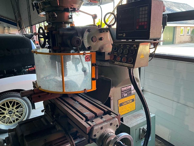1989 yeong chin ycm-1 1/2 v verticale freesmachine - afbeelding 7 van  11