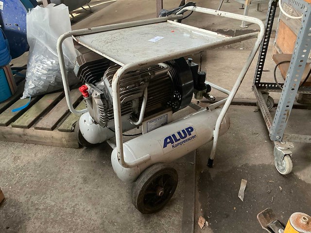1990 alup practic w300-18 luchtcompressor - afbeelding 1 van  5