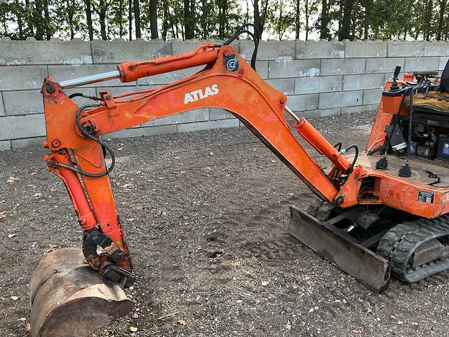 1990 atlas 120 minigraafmachine - afbeelding 8 van  34