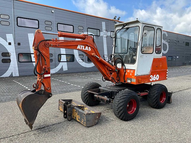 1990 atlas 360 mobiele graafmachine (marge) - afbeelding 1 van  26