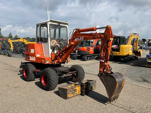 1990 atlas 360 mobiele graafmachine (marge) - afbeelding 25 van  26