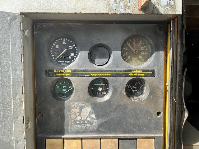 1990 atlas copco qas350dd geluidgedempte diesel compressor - afbeelding 7 van  15