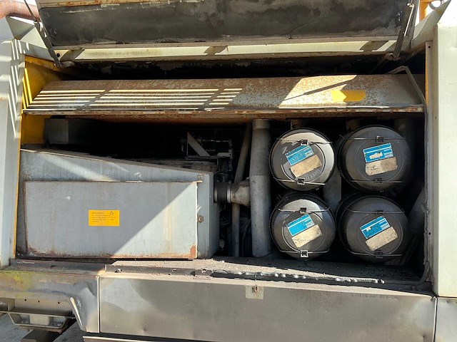 1990 atlas copco qas350dd geluidgedempte diesel compressor - afbeelding 15 van  15