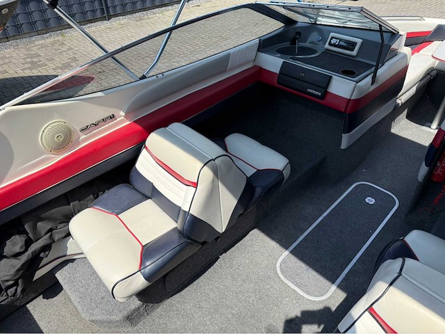 1990 bayliner capri speedboot - afbeelding 4 van  25
