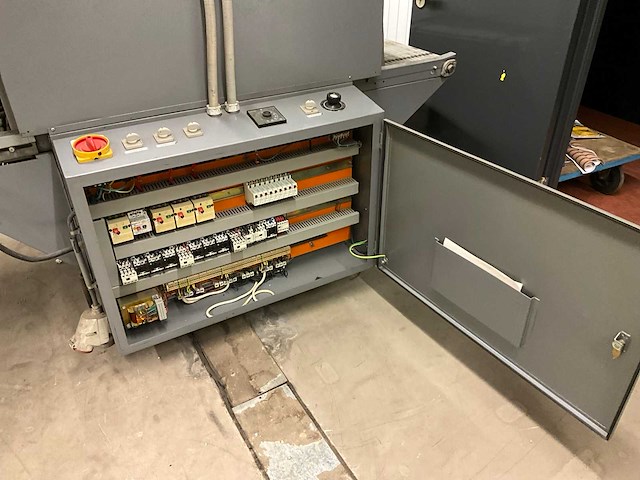 1990 beck krimpfolie verpakkingsmachine met krimptunnel - afbeelding 11 van  20