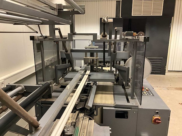 1990 beck krimpfolie verpakkingsmachine met krimptunnel - afbeelding 20 van  20