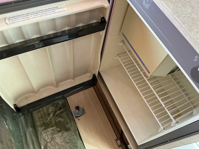 1990 beyerland vitesse 4038 caravan - afbeelding 8 van  21