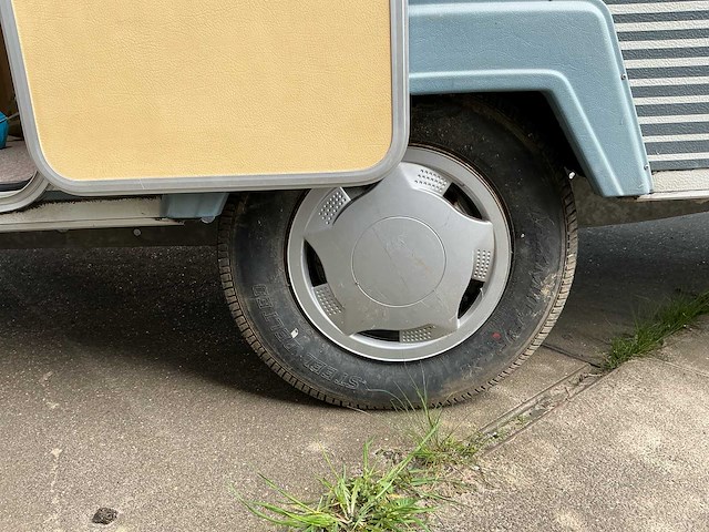 1990 beyerland vitesse 4038 caravan - afbeelding 21 van  21