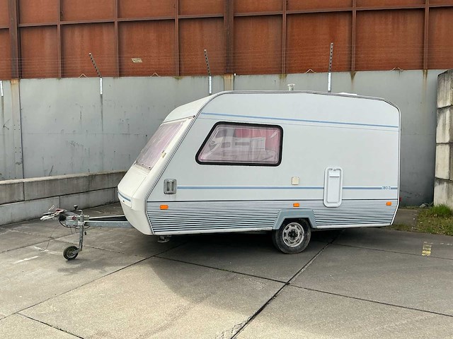 1990 beyerland vitesse 4038 caravan - afbeelding 12 van  25